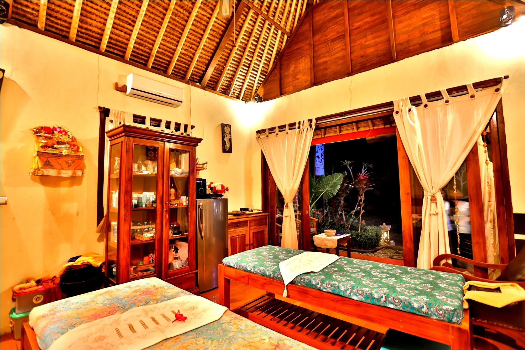 Sunset Coin Lembongan Hotel Nusa Lembongan Exterior photo