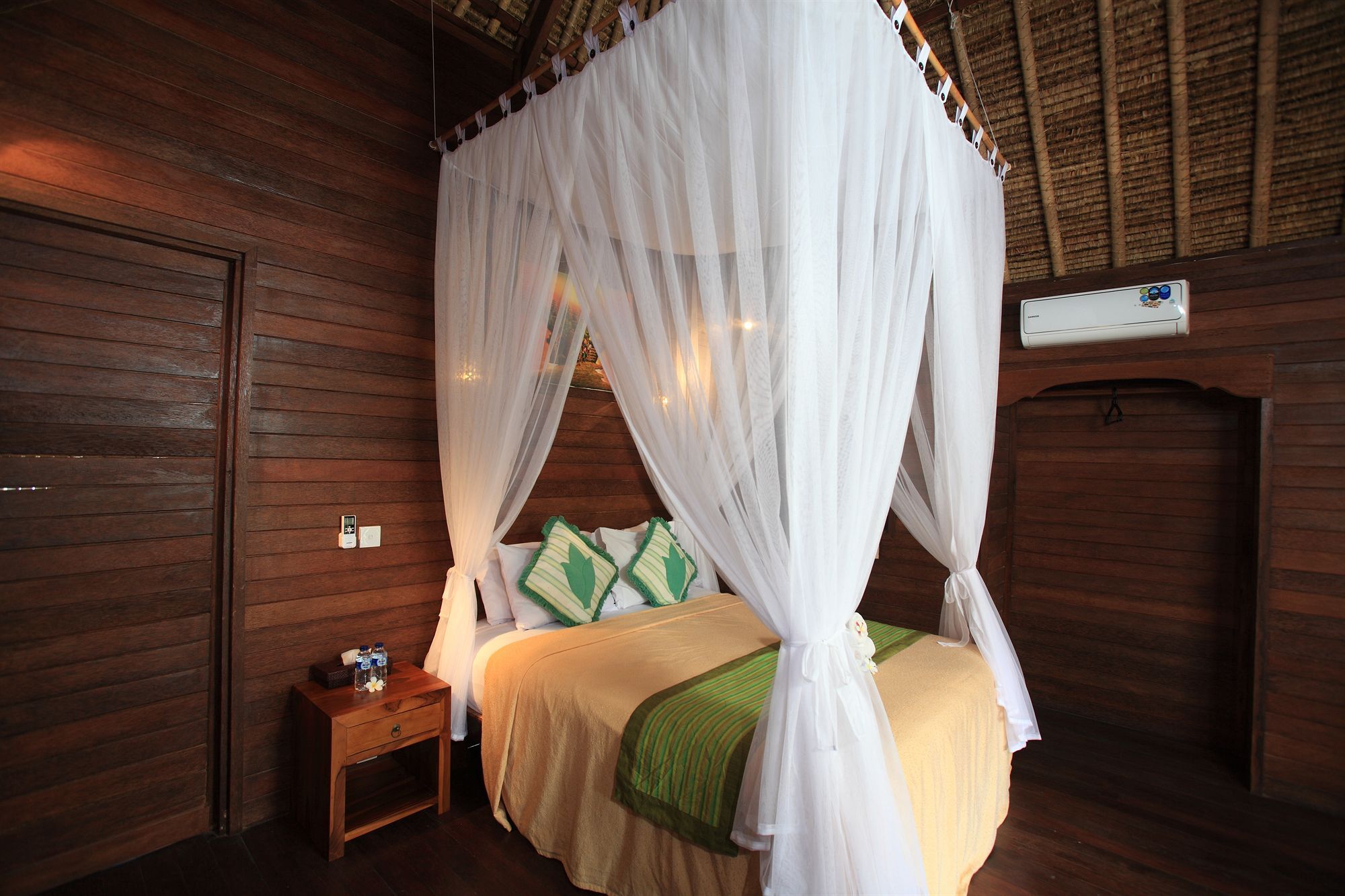 Sunset Coin Lembongan Hotel Nusa Lembongan Exterior photo