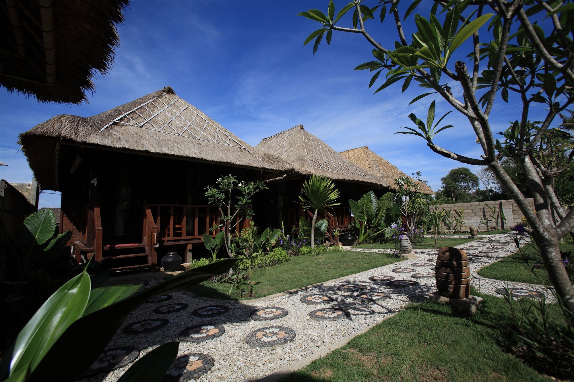Sunset Coin Lembongan Hotel Nusa Lembongan Exterior photo