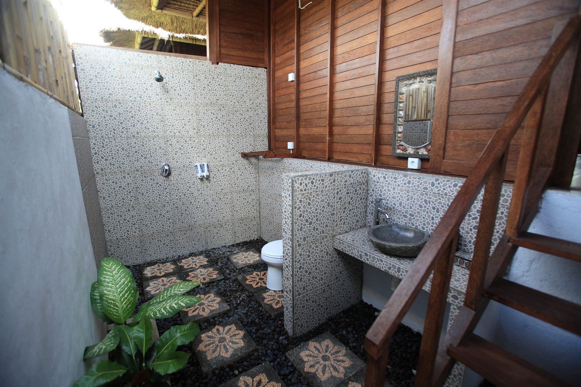 Sunset Coin Lembongan Hotel Nusa Lembongan Exterior photo